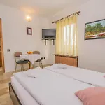 Grand & Plav In Krk 아파트 *