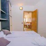 Grand & Plav In Krk 아파트 *