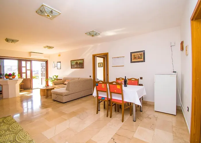 アパート Grand & Plav In Krk クルク